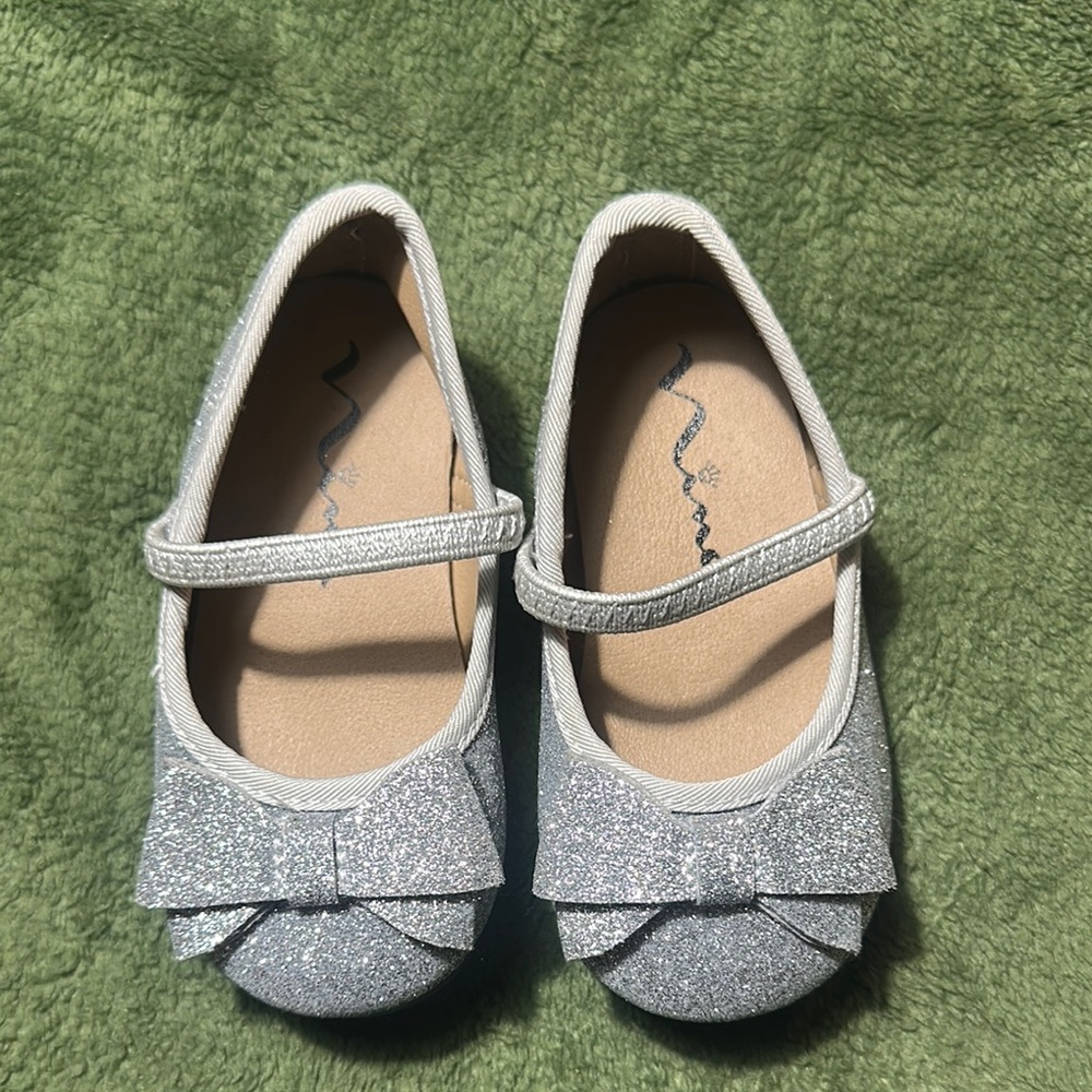 NWOT NINA Toddler shoes